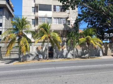 APARTAMENTO EN ALQUILER, PLAYA GRANDE, VENEZUELA