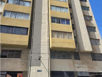 APARTAMENTO EN RES. CHINCHON PUERTO LA CRUZ VE49 050PC ECAR