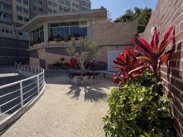 Apartamento PB En Venta En Urb La Escondida