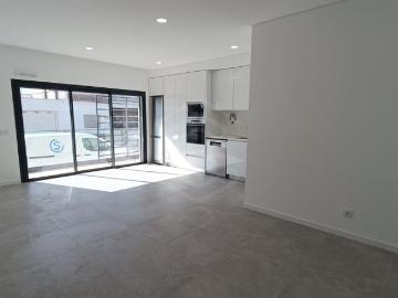 Apartamentos com piscina, perto da Ria Formosa em...