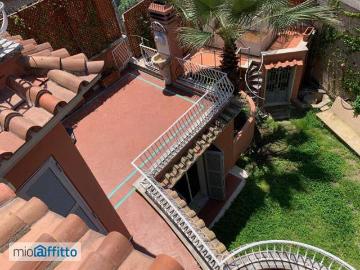 Appartamento con terrazzo Trieste, salario