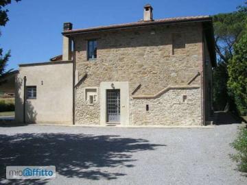 Appartamento arredato con piscina Castel del piano