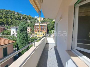 Appartamento in affitto ad Alassio via Amerigo Vespucci,...