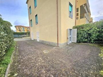 Appartamento in vendita a Massa MS