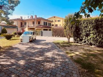 Appartamento in vendita a Massa e Cozzile PT