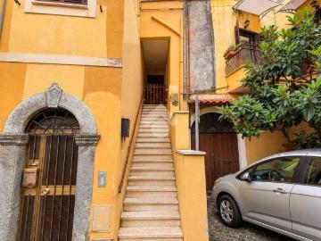 Appartamento in vendita a Marino RM