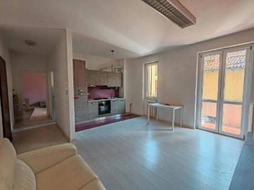 Appartamento in vendita a Merate LC