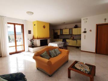 Appartamento in vendita a Monterubbiano, Rubbianello