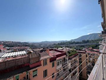 Appartamento in vendita a Napoli NA