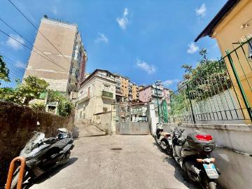 Appartamento in vendita a Napoli NA
