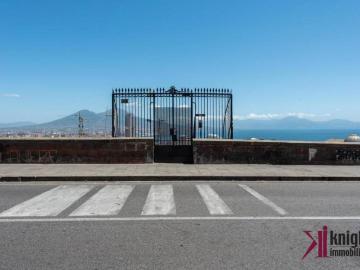 Appartamento in vendita a Napoli NA