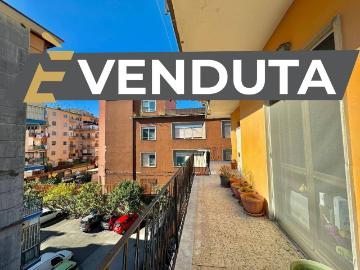 Appartamento in vendita a Napoli NA