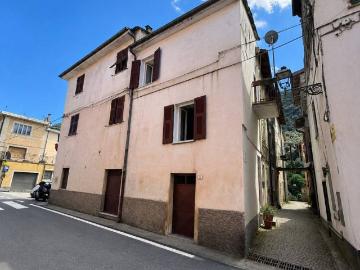 Appartamento in vendita a Ortovero SV