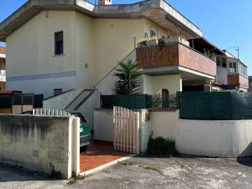 Appartamento in vendita a Anzio RM