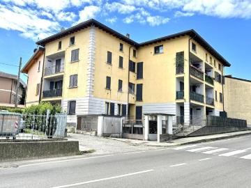 Appartamento in vendita a Calco LC
