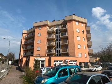 Appartamento in vendita a Carnate MB