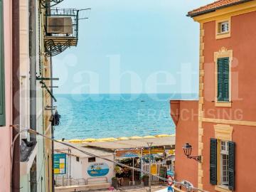 Appartamento in vendita a Celle Ligure SV