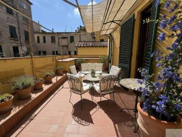 Appartamento in vendita a Lucca LU