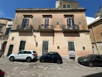 Appartamento in vendita a Lecce LE