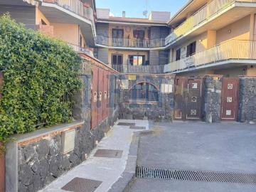 Appartamento in vendita a Pedara CT