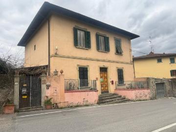 Appartamento in vendita a Rufina FI