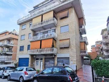 Appartamento in vendita a Roma RM