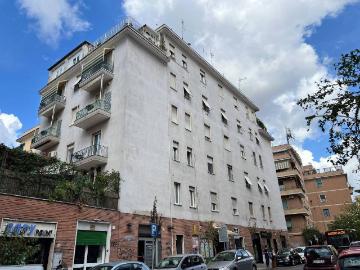 Appartamento in vendita a Roma RM