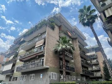 Appartamento in vendita a Roma RM