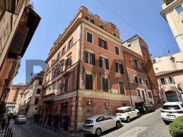 Appartamento in vendita a Roma RM