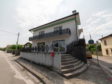 Appartamento in vendita a Tavagnacco UD