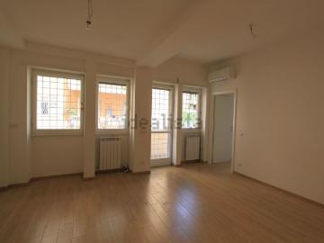 Appartamento in vendita di 60 m² in Via Andrea Baldi, 18
