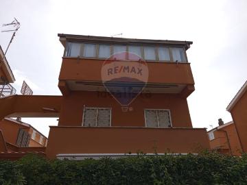 Appartamento in vendita di 65 m² in Via Aosta, 1