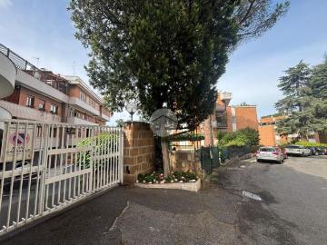 Appartamento in vendita di 70 m² in Via Luigi Corti, 33