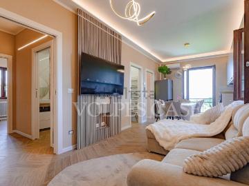 Appartamento in vendita di 77 m² in Via Claudia