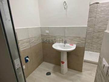 Appartamento in vendita di 82 m² in Via Ugo Foscolo, 51