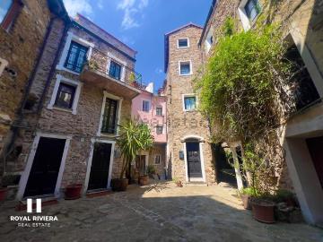 Appartamento in vendita di 85 m² in Piazza castello, 1