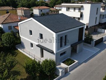 Appartamento in vendita di 86 m² in Via degli Olmi, 13