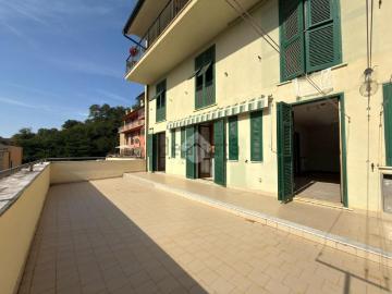 Appartamento in vendita di 90 m² in Via Ferriera, 98