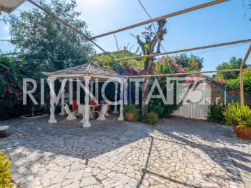 Appartamento in vendita di 90 m² in Viale del Sole, 16