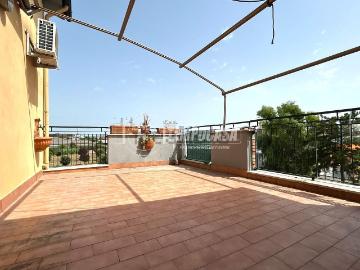 Appartamento in vendita di 100 m² in Via Carlo de...