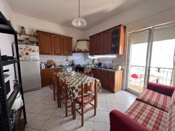 Appartamento in vendita di 100 m² in Via Teti, 11