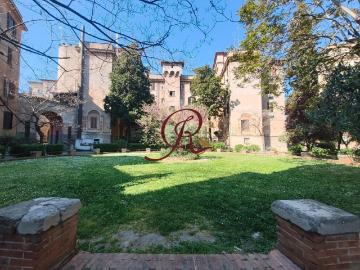 Appartamento in vendita di 101 m² in Via Francesco...