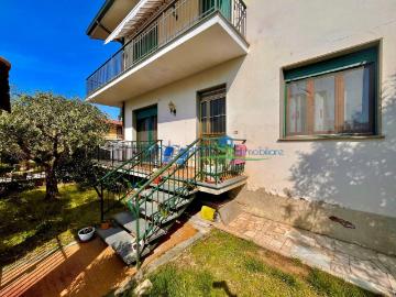 Appartamento in vendita di 102 m² in Via Biscolla