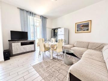 Appartamento in vendita di 107 m² in Viale Pontelungo, 18