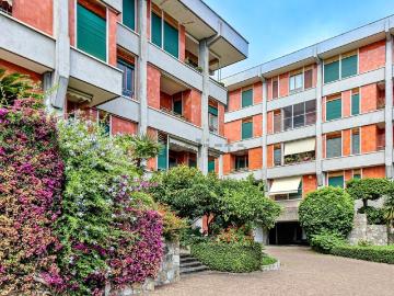 Appartamento in vendita di 110 m² in Via Capolungo, 12