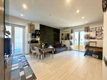 Appartamento in vendita di 110 m² in Viale Opita Oppio