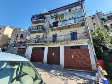 Appartamento in vendita di 111 m² in Viale J.F. Kennedy, 13