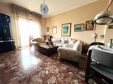 Appartamento in vendita di 115 m² in Via Cadore, 16