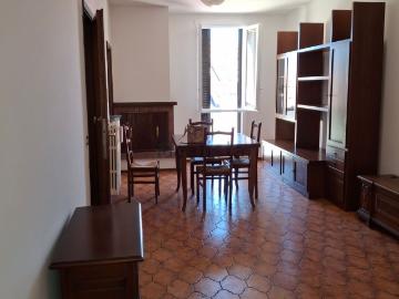 Appartamento in vendita di 115 m² in Via Risorgimento
