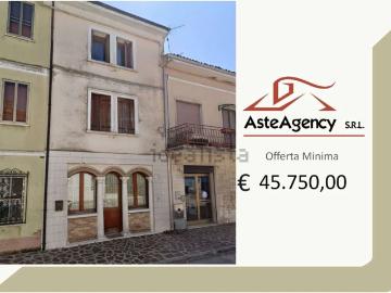 Appartamento in vendita di 139 m² in Via Rocca